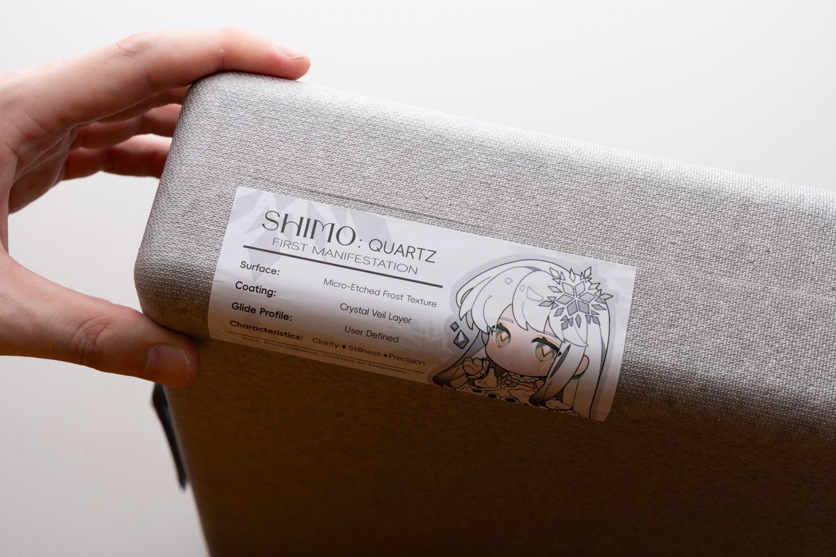 c1trus_0208's tweet photo. ❄Aeprion Shimo-Quartz❄

非常に高品質で素晴らしい操作感を持った布マウスパッドが好評な「Aeperion」がリリースする、初のガラスマウスパッド。目の細かいエッチング加工としっとりした汚れ・ホコリが付きにくいコーティングが生む、滑らかかつテクスチャ感のあるフィードバックが特徴的。

限定1000枚。国内はふもっふさんで取り扱い予定。

⏬️レビューはリプに
