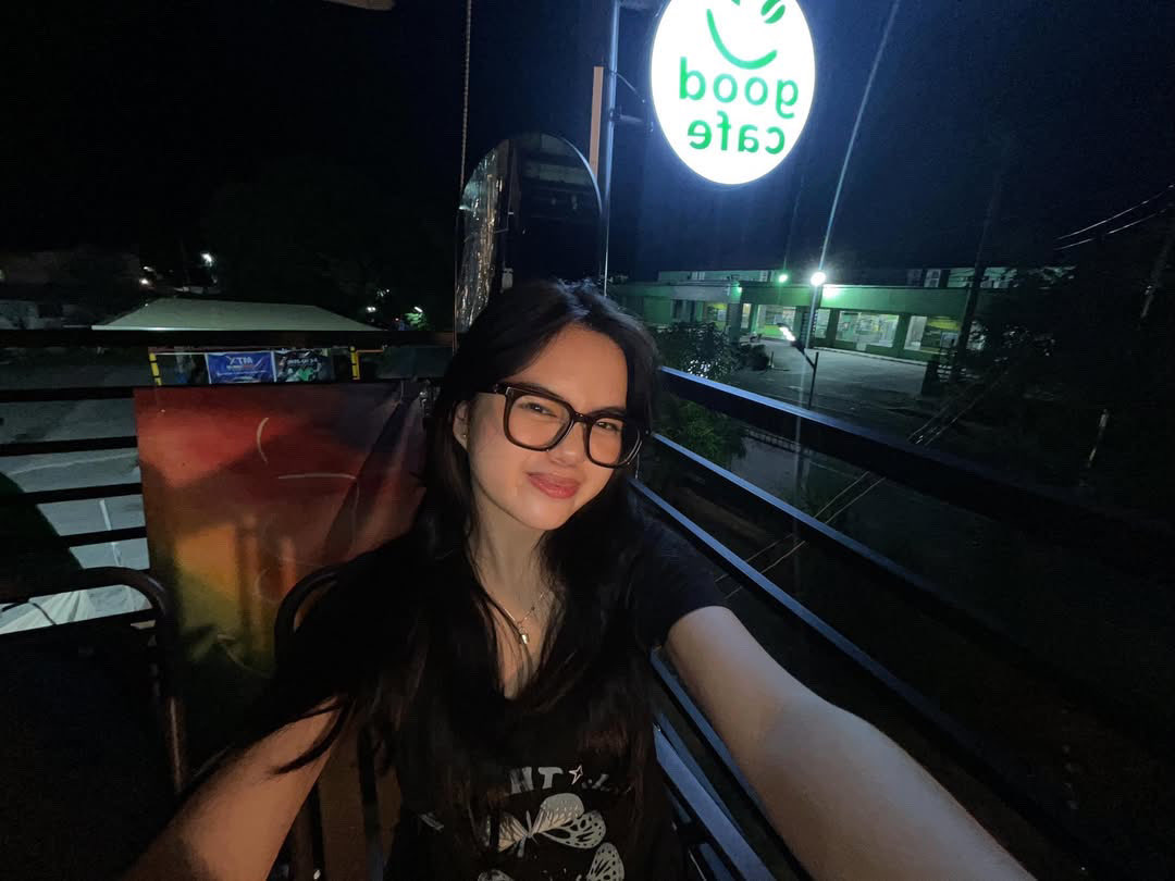 Cinnaryn's tweet photo. live. laugh. love. good cafe 💗 https://t.co/i06VYc0802