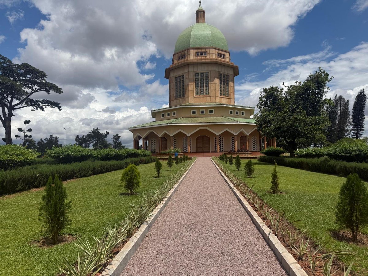 bahaiug's tweet photo. The Bahá’í House of Worship stands as a symbol of humanity's oneness and our shared longing for peace, justice, and spiritual renewal.

Yet worship is more than a place; it is a way of life. Prayer nourishes the heart, broadens our vision, and strengthens our capacity to serve others. Throughout the years, countless acts of service have been inspired by moments of prayer and reflection.

As we commemorate this milestone, we are reminded that devotion and action belong together. A prayerful heart naturally seeks the betterment of the world.

How has prayer or reflection inspired positive action in your life?

#BahaiUg #BahaiUg75 #PrayerAndService #HouseOfWorship #Unity

(3/7)