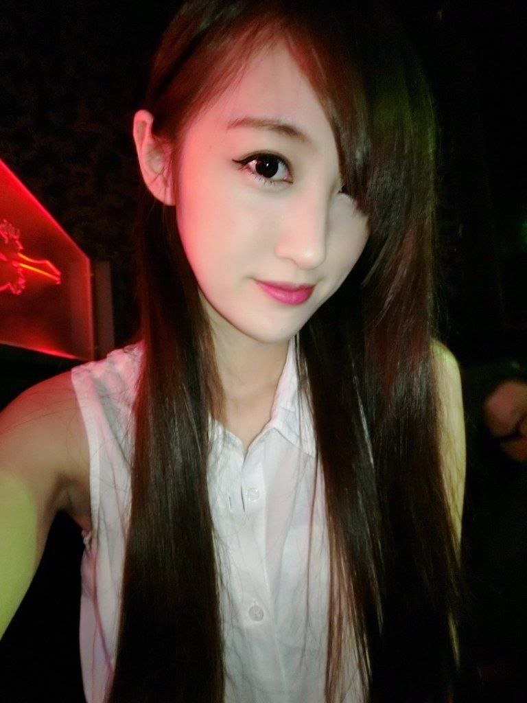 0801S0907's tweet photo. 說話嗲嗲的大眼台妹，“倫家就是要你幹我嘛”，對話有趣，妹子很主動

完整版:https://t.co/sLiSwb7NVT

#自拍 https://t.co/CCsJcLTyqB