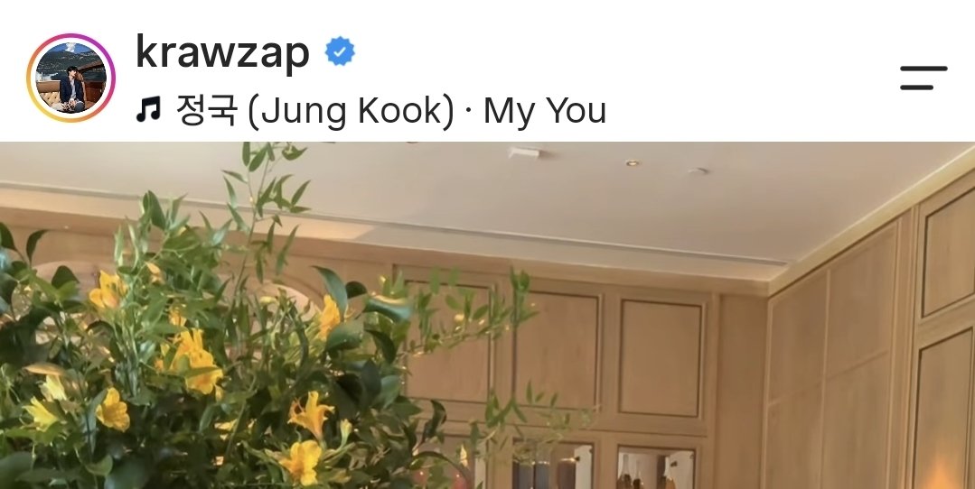 ddakgu9_JK's tweet photo. ✨️정국노래 들어요🎧 
배경음악 #MyYou Playing🎶 ⏸️
정국-마이유 (My You) 💕 

Saksit Wongsaroj, 태국 조각가
https://t.co/jLNkm5x8Vu https://t.co/t4Dr3LFUf0