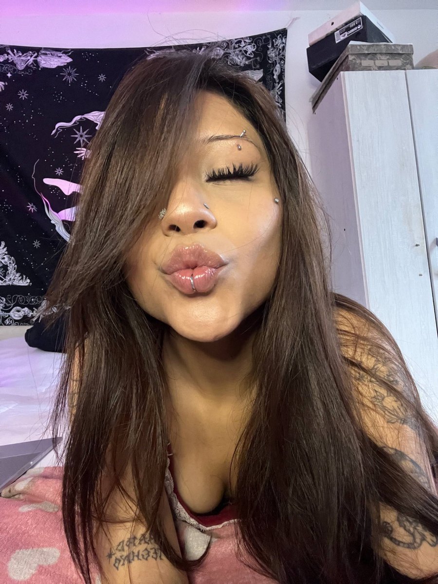 itsabiriri's tweet photo. Just passing through your timeline. https://t.co/UGTt1ZxE1x