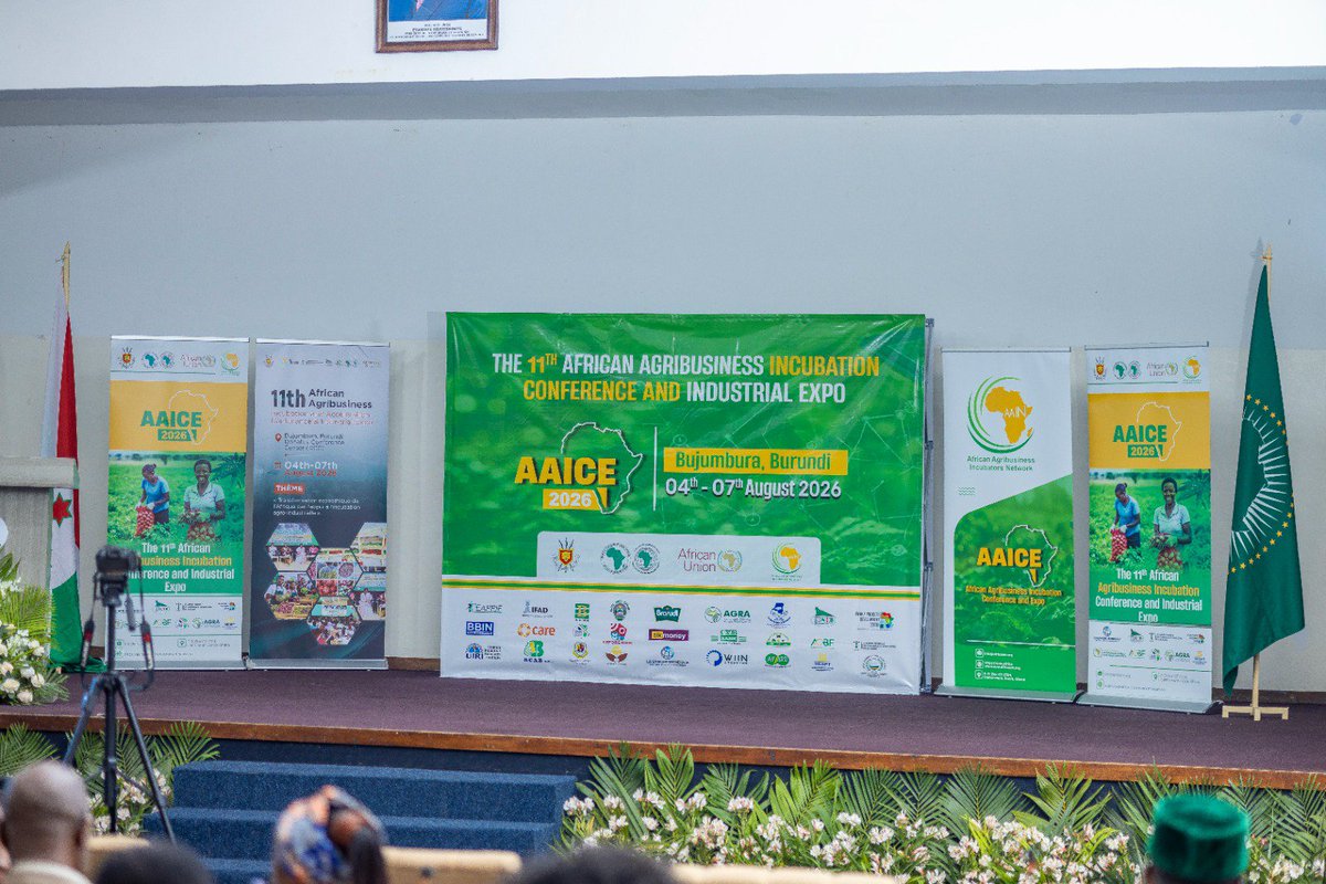cfciburundi's tweet photo. 🇧🇮🌍 Pour la première fois, le Burundi accueille la 11ᵉ Conférence africaine sur l’incubation dans l’agribusiness et l’Exposition industrielle (AAICE 2026), au Centre de conférences Donatus (DCC), à Bujumbura
#AAICE2026 #Agribusiness #Innovation #Incubation #Jeunesse #AIB #CFCIB https://t.co/aANQm3YtuB