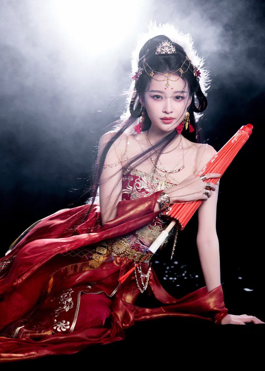 centsapphic's tweet photo. Sun Yi #孙怡 #SunYi https://t.co/IkMzZBtEiw