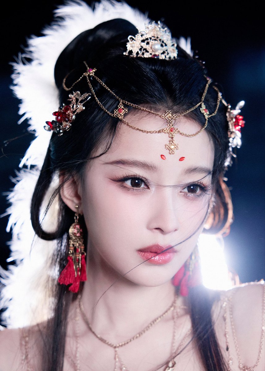 centsapphic's tweet photo. Sun Yi #孙怡 #SunYi https://t.co/IkMzZBtEiw