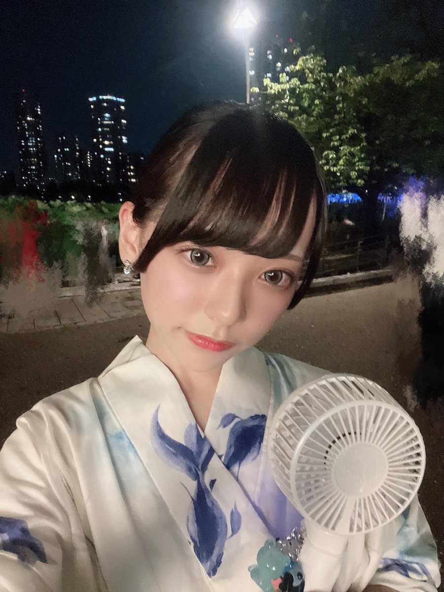 quon1204's tweet photo. これが夏、か https://t.co/khht5b6yYF