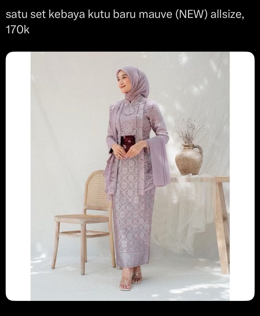 ______ghiiiii's tweet photo. @unicefess kebaya wisuda ready tgl 7 agustus, long torso/kamisol 65k (nego) new tag udh dilepas https://t.co/euSOEzf1Um