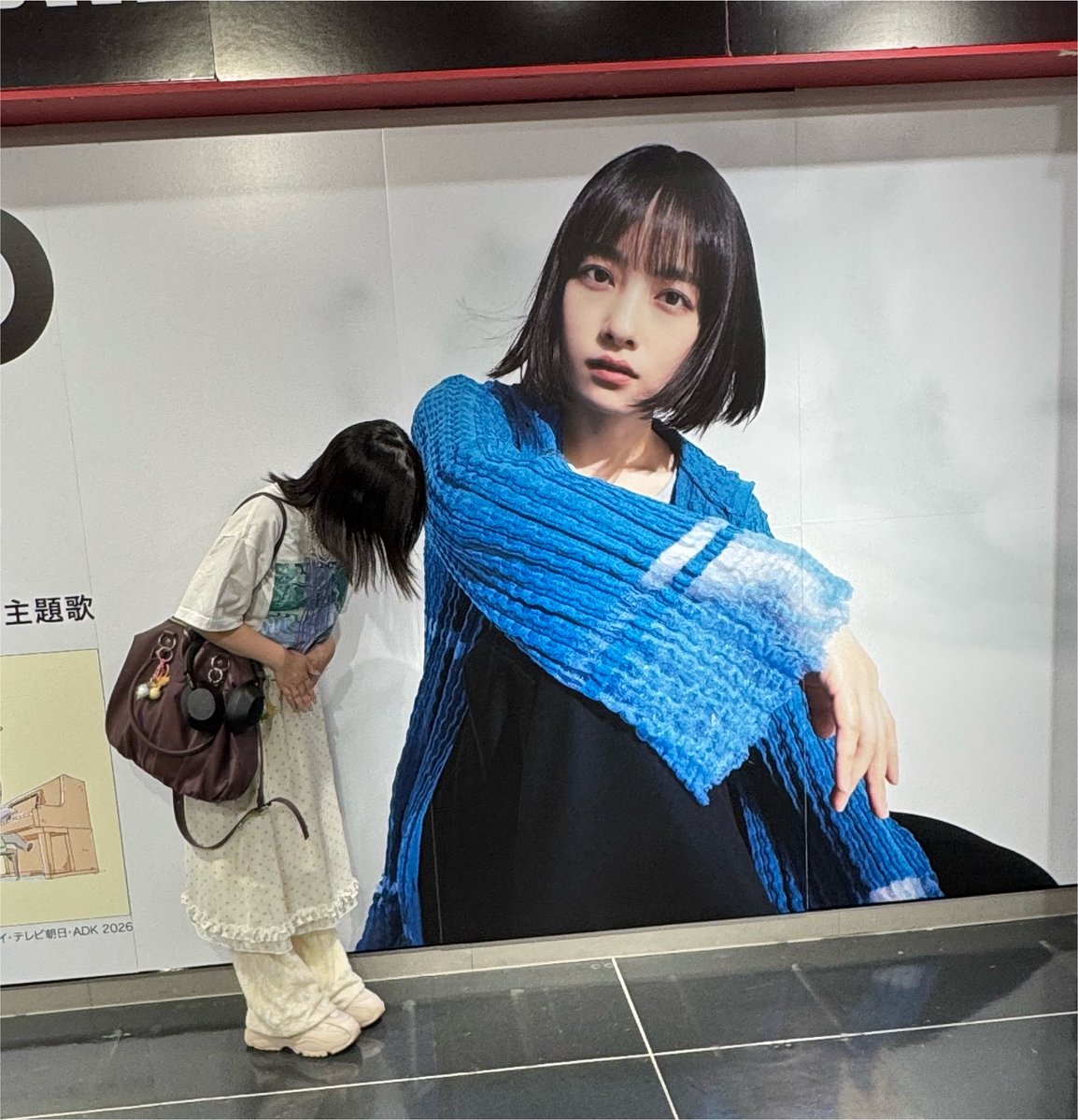r5yo2ksh's tweet photo. 昨日最終日に行ってきました〜〜♩
「大人になったら」はクレヨンしんちゃん盤を買いました！ステッカー可愛い＾＾

3枚目は、いつもありがとうございますの気持ちを込めてお辞儀しました🙇🏻‍♀️笑

 #TOMOO_大人になったら https://t.co/XZ4Ex5QEw0