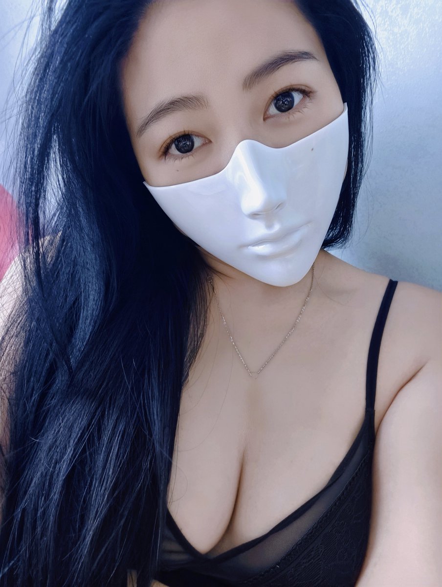 xiaoyao1014's tweet photo. ❗❗❗送福利❗❗❗
随机抽取3名粉丝
袜子🧦，内内👙都可选免费送
（邮费自理）
转发➕评论➕点赞➕关注｜四连合一就可参加

转发达到100即刻开奖 https://t.co/7mG8b9QZDE