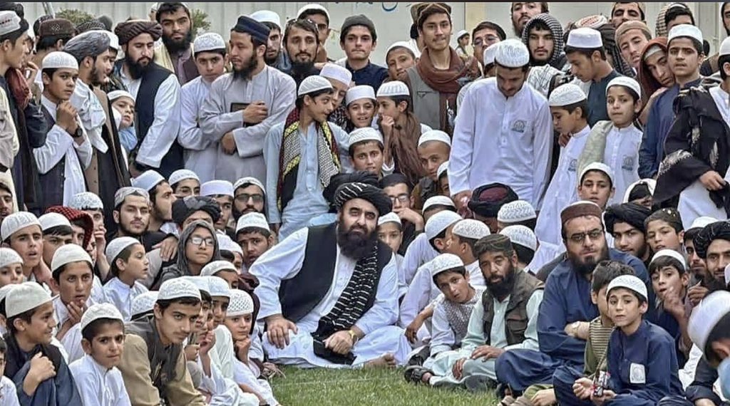 SayedAh24486691's tweet photo. بغیر له تبصرې🥰 https://t.co/AdqMxLi1s3