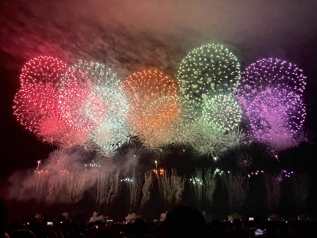kirimochico's tweet photo. こちらの花火写真におさめてました
勝利くんと同じ方向から同じ花火を見てたんだと思うと改めて感慨深いです🥹 https://t.co/42J2Kn7Po2