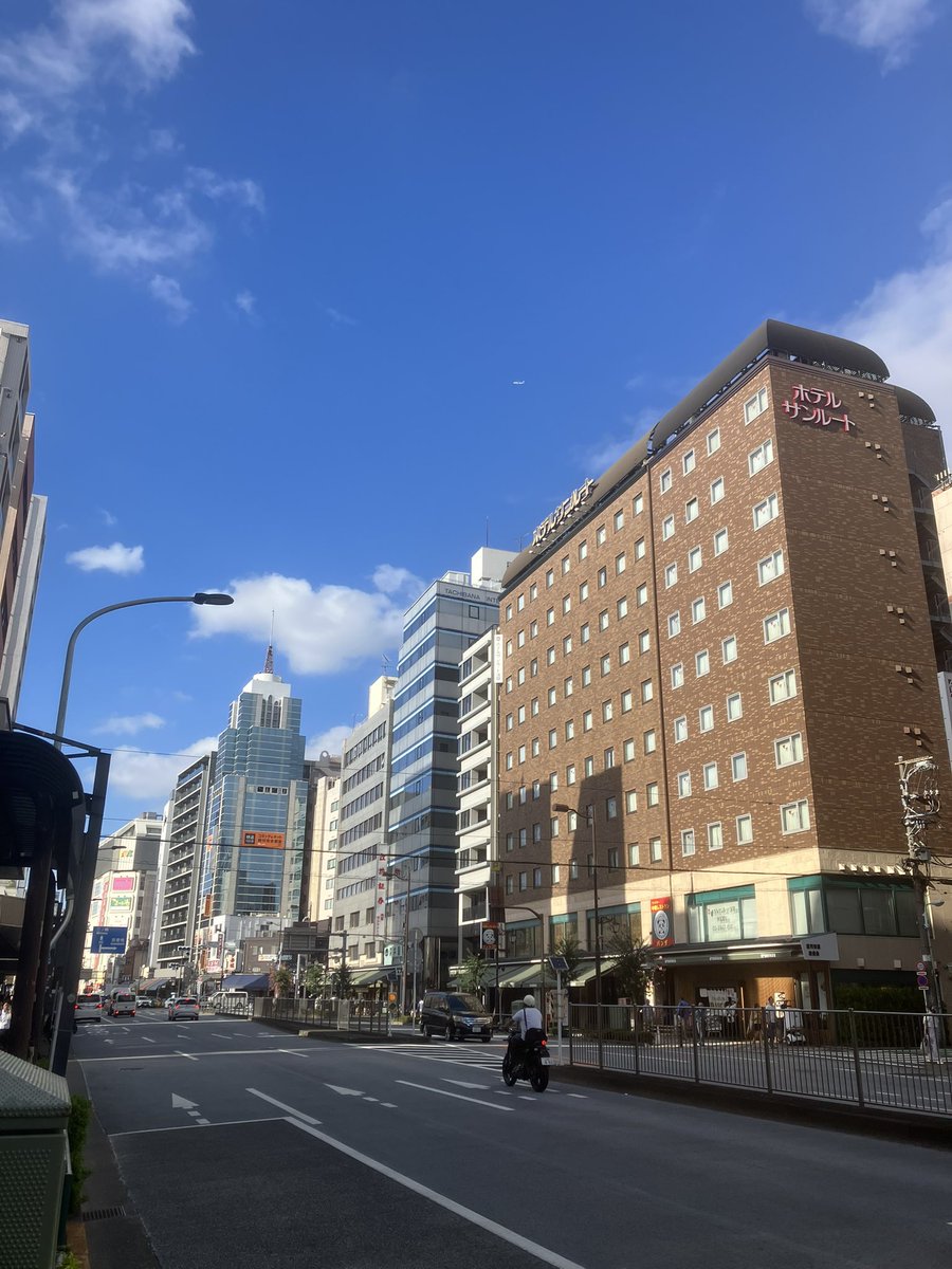 jirohshockicho's tweet photo. 浅草、涼しいですー
今夜のサブトーンの会@ HUB浅草店、
お気軽にお越しください〜
https://t.co/4IHgoY0pnD
#台東区 #田原町 #ハブ #食通街
#subtone https://t.co/0RV12OP9Aw