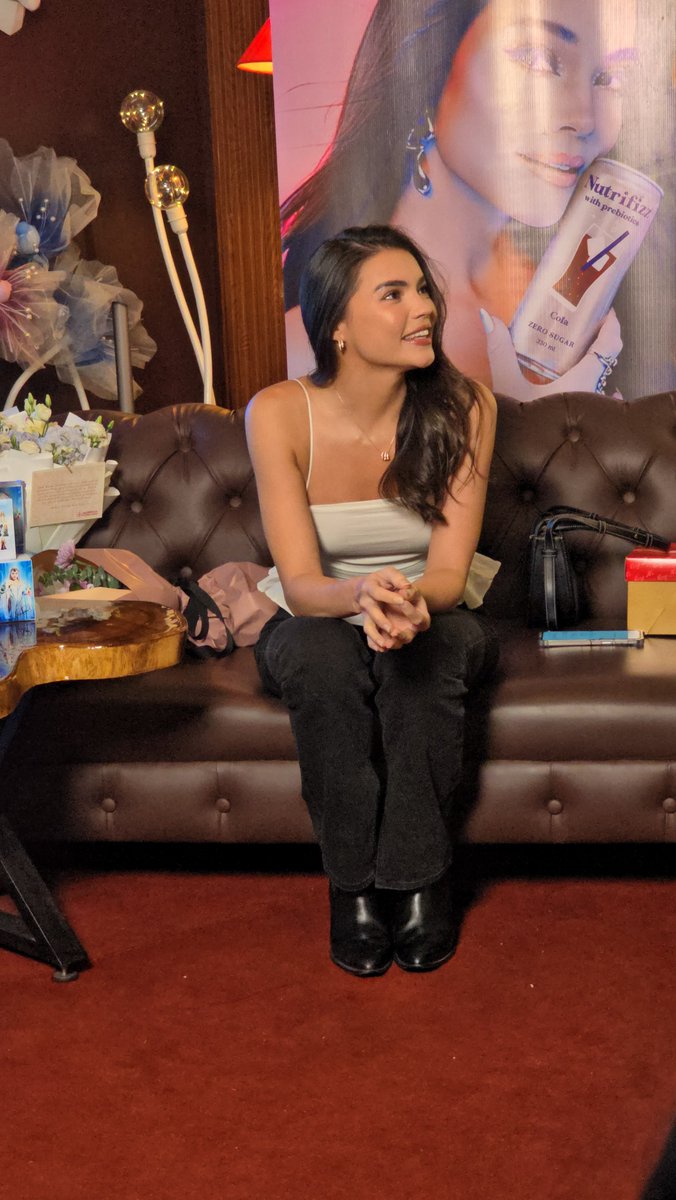 CybeRhians's tweet photo. Coffee, cookies, and countless smiles with our forever favorite, Rhian. ☕🍪🤍

Celebrating 20 amazing years with Rhian and the success of her unforgettable portrayal as Kera Mitena. 

We're beyond proud of you! ❄️

#RhianRamos #KeraMitena #InfiniteStar https://t.co/LPbrXOmC3E
