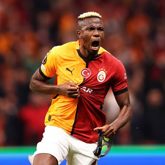 DemaSNewss's tweet photo. 🚨 Transfer gündemini sarsacak iddia!

 Arsenal, Victor Osimhen için Galatasaray'a Viktor Gyökeres + 30 milyon euro içeren bir takas teklifi sundu.(HT spor)

Taraflar arasındaki gör��şmelerin nasıl sonuçlanacağı merakla bekleniyor.

#Galatasaray #Osimhen  #Arsenal #Transfer #Futbol