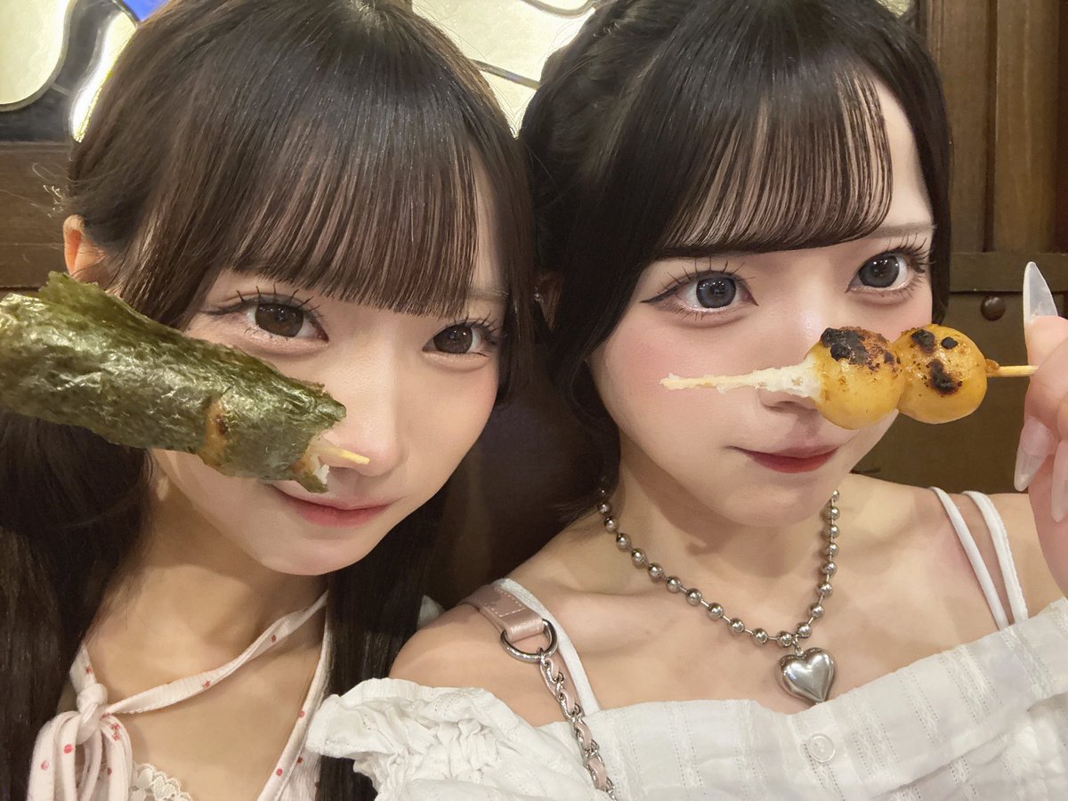 MEOWMEW_KINARI's tweet photo. お昼寝から目覚めた՞- -՞)ᶻᶻᶻ
そういえば昨日のライブ前にすみと浅草観光みたいなことした！これは美味しかったおだんご
あとお寺も行ったし浅草メンチもたべた https://t.co/gj1EC5mCta