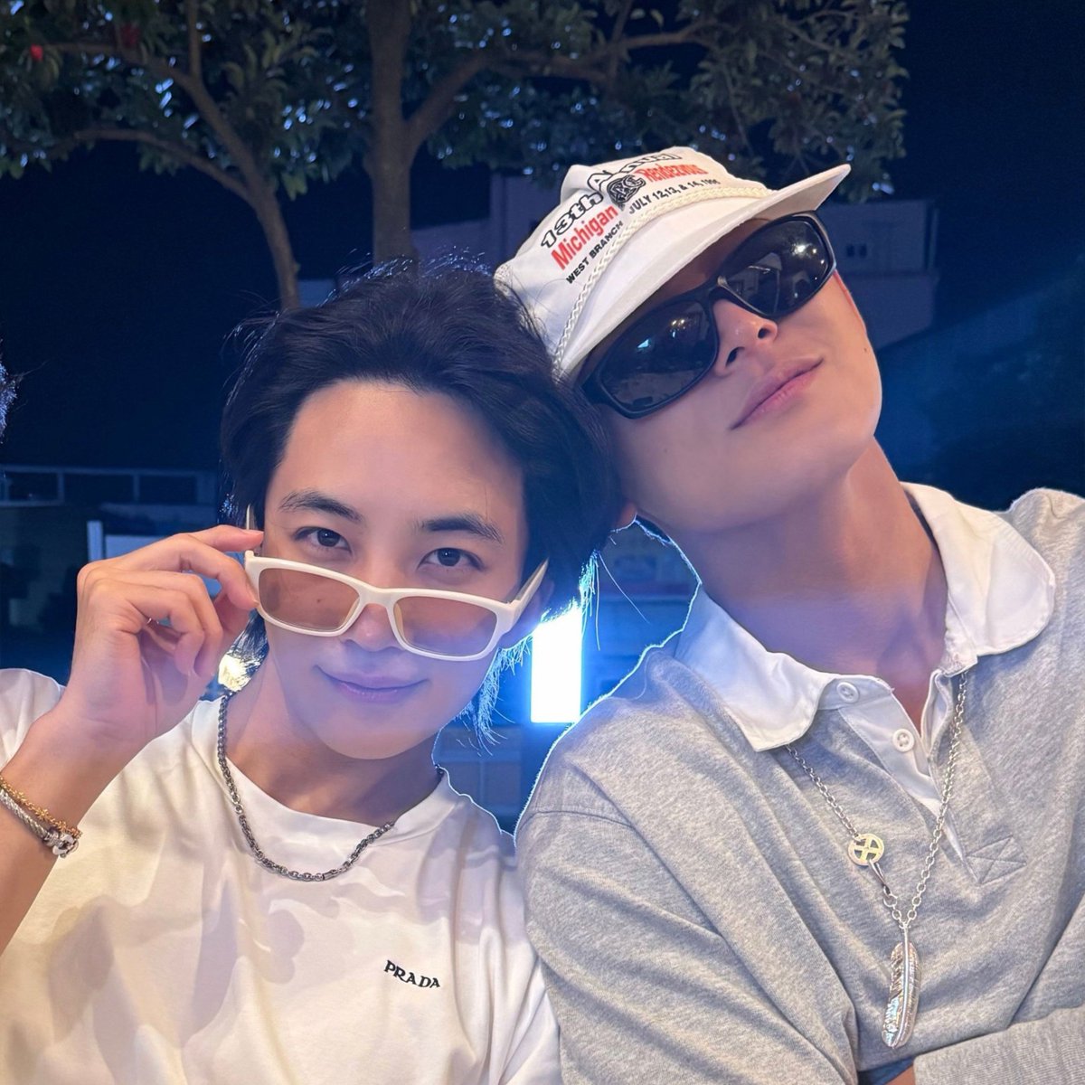 cheonsaries's tweet photo. mingyu really hardlaunching his relationship with jeonghan huh?

gyuhan jeju date 2026: https://t.co/JyR8qRKHoV