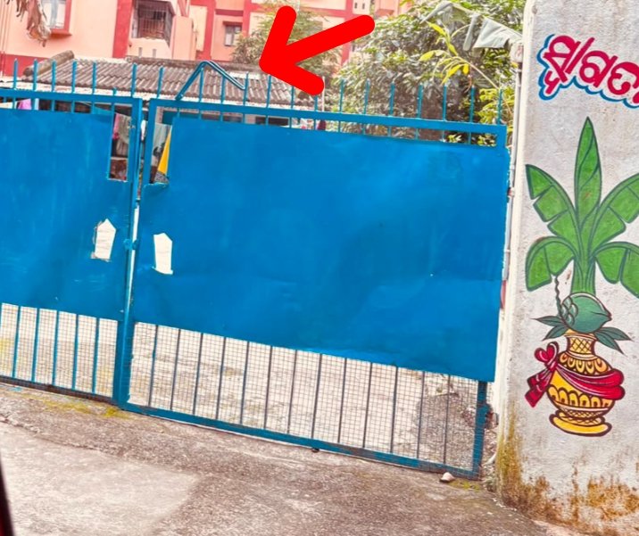 voice4unity's tweet photo. @homeodisha, @CMO_Odisha
@HFWOdisha Sir, This is qtr no E18/1 , new govt colony , Sainik School Area. Ground floor extended.Has Govt of Odisha allowed the occupants of the govt quarters to modify or to extend ? Under which section of House Allotment rule ,it is permitted? https://t.co/M8Qi3dzszF