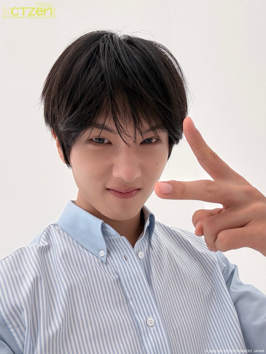NCT_OFFICIAL_JP's tweet photo. ＜NCTzen DREAM-JAPAN NEWS＞
『SPURデジタルX DIOR BEAUTY』にチソンが登場🩵🤍✨
チソンから届いたセルフィー写真を【BLOG】に公開📸💫

▼ログイン後【BLOG】よりチェック✅
🔗https://t.co/K6ipU8JQyf https://t.co/KjoCB4dyDi