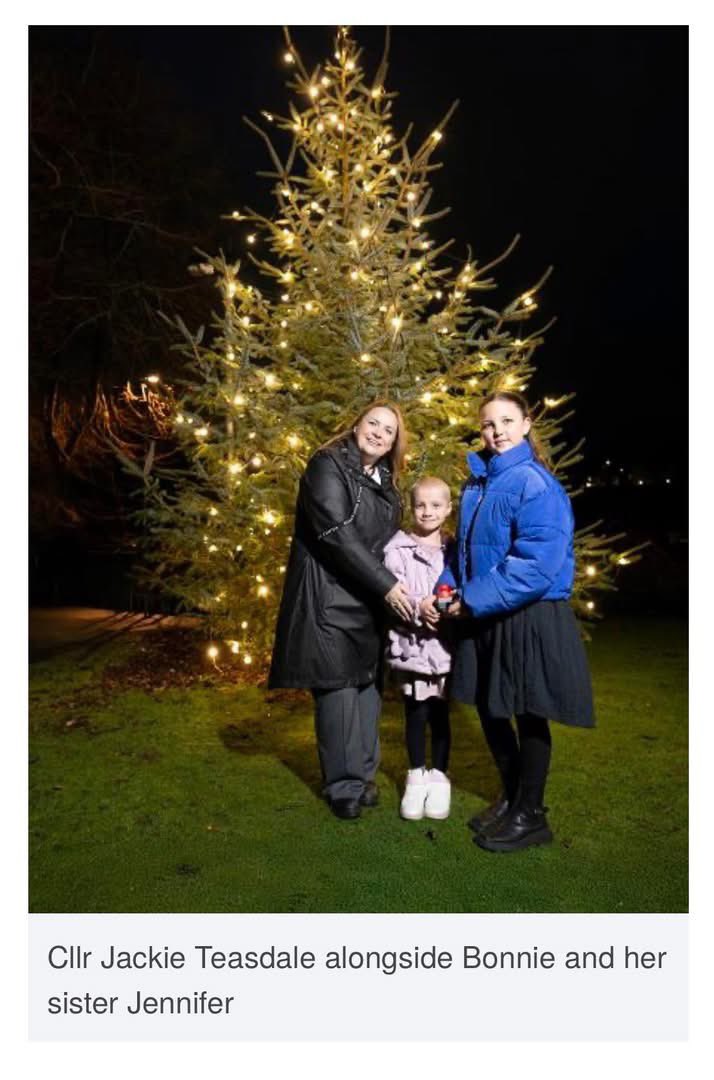 darrengrimes's tweet photo. Deeply saddened to learn of the passing of Bonnie-Leigh Spence from Consett. At just five years old she’d had her arm amputated and her family told there was no viable treatment left.
She faced more horror in a handful of years than most will in a lifetime. Yet there she is, smiling and lighting up County Hall for its last ever Christmas light switch-on with Cllr Jackie Teasdale at Durham County Council.
I know next time I feel tempted to whine about some trivial inconvenience, I will think of this beautiful little girl’s determination and fight.
Real courage. Perspective. Rest in peace and rise in Glory, Bonnie. May God give her family the strength to carry on.