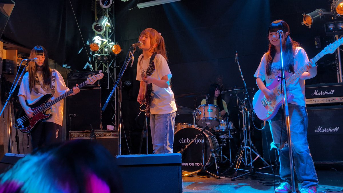 PilicaTown1987's tweet photo. トキメキに死す！

この滞在で出会えて嬉しかったバンド！
素晴らしかった！これからも楽しみです！ https://t.co/Lf8sHmfdDo