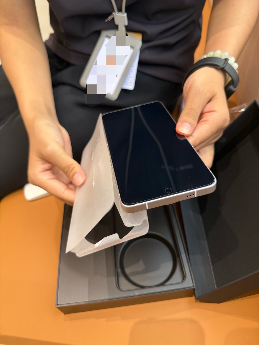 notthinggonnah's tweet photo. Vivo จีนถูกกว่าไทยเกือบ 20000 ป้าจะเครซี่ https://t.co/kqR9e2Layv
