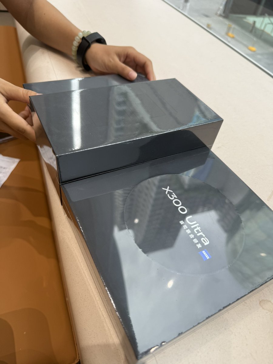 notthinggonnah's tweet photo. Vivo จีนถูกกว่าไทยเกือบ 20000 ป้าจะเครซี่ https://t.co/kqR9e2Layv