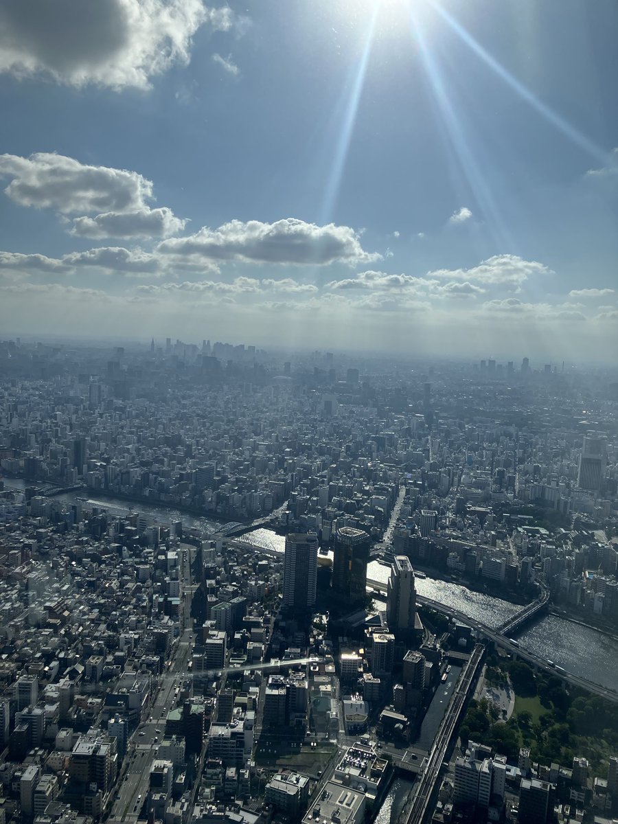 koumentame's tweet photo. スカイツリーはやっぱりカッコいいなぁ。
富士山は見えなかったけどいい天気で気持ち良かった😊 https://t.co/D6EJN7VakH