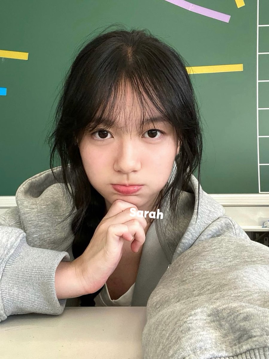 Sarahzanak's tweet photo. 想做你嘅小貓 挨住你嘅膊頭 想要深入嘅溫暖 🥺
#hkgirl https://t.co/FjarCc9zbf