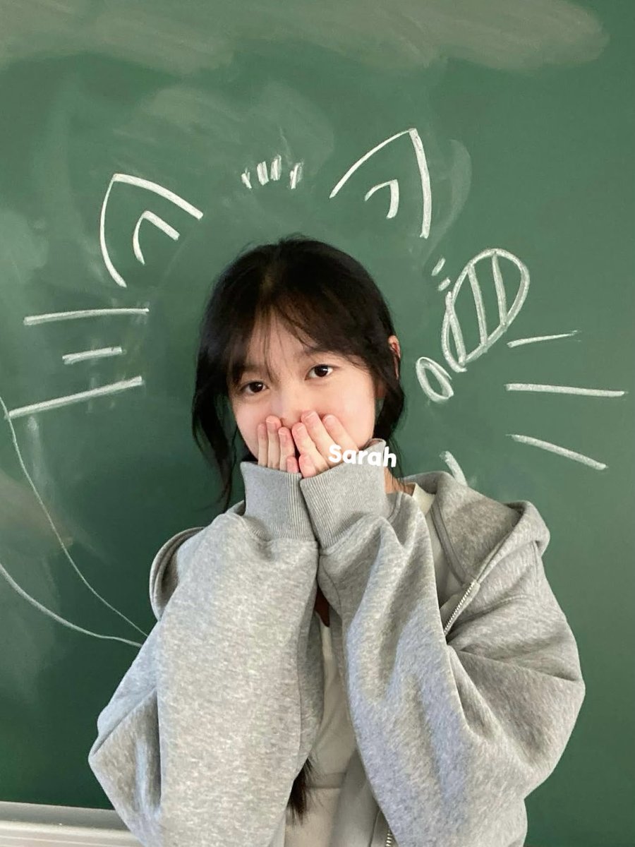 Sarahzanak's tweet photo. 想做你嘅小貓 挨住你嘅膊頭 想要深入嘅溫暖 🥺
#hkgirl https://t.co/FjarCc9zbf