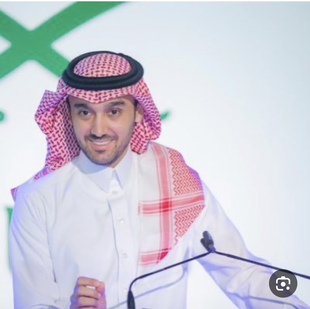 saadterad's tweet photo. إذا كانت الأندية السعودية تمثل الوطن في المحافل الخارجية ، فمن المنطقي أن يحظى كل نادي  مستحق بالدعم والتمكين لا أن تُفقد مكتسباته وتُستنزف عناصر قوته قبل استحقاقاته القارية.

والجماهير الرياضية بصفة عامة والأهلاوية بصفة خاصة تطالب شركة الأهلي و صندوق الاستثمارات العامة ووزارة الرياضة بالنظر إلى الأهلي باعتباره ممثلاً للوطن ، ويستحق أن تُهيأ له أسباب النجاح كما هُيئت لغيره من قبل لا أن يدخل منافساته وهو يخسر استقراره الفني وعناصر قوته.

ما حدث مع أندية أخرى من تذليل للصعاب وتمكين لخدمة سمعة الكرة السعودية كان محل تقدير ، والأهلي لا يقل عنها حقاً ولا استحقاقاً ، بل هو نادي سعودي يحمل راية الوطن أيضاً .

أما إن كان هناك من لا يروق له نجاح الأهلي فهذه وجهة نظره لكنها لا ينبغي أن تنعكس على نادي يمثل المملكة في الخارج لأن مصلحة الوطن يجب أن تبقى فوق كل اعتبار .