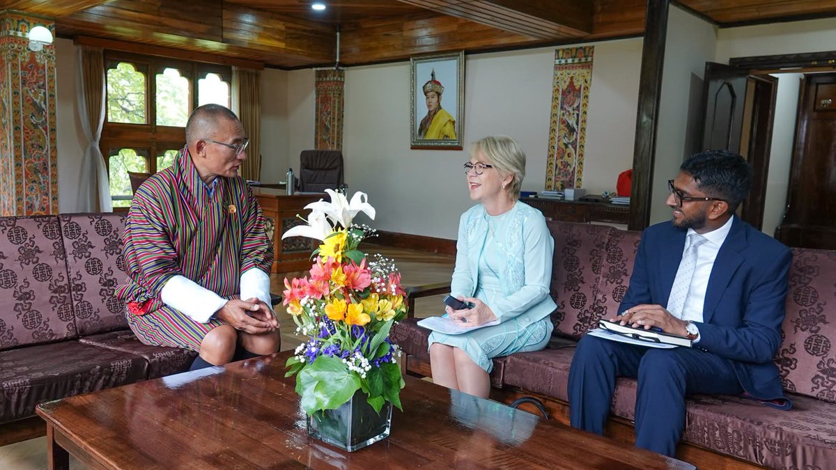 UNDP_Bhutan's tweet photo. UNDP Deputy Regional Director for Asia-Pacific @beatetrankmann called on 🇧🇹Prime Minister Dasho @tsheringtobgay today. They discussed areas of mutual interest and reaffirmed the longstanding Bhutan-UNDP partnership &amp; our shared commitment to advancing Bhutan’s development agenda. https://t.co/Hg11BrTWiX
