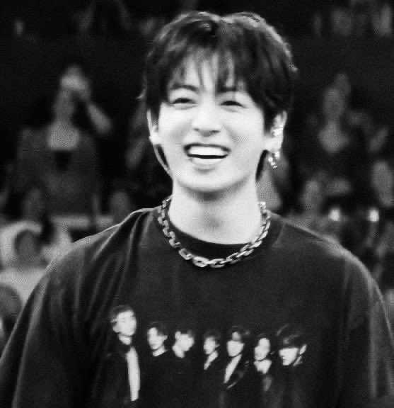 lf_rosana's tweet photo. 04/08/2026 11:11
My daily wish for you,mi niño: Stay healthy &amp; safe, enjoy, be yourself &amp; always happy…please 🙏🏼
YOU’LL ALWAYS BE MY FOREVER SINGER…MY MAGIC SHOP💜
I’ll keep falling in love with u every day…in every life…🥹🤟🏼♾️✨
#JungKook #JK #정국 #MyEverything @BTS_twt💜 https://t.co/IHrUo6ULeW