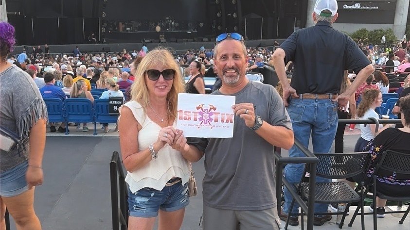 1stTix's tweet photo. John Mellencamp Dancing Words Tour: The Greatest Hits, donated by Live Nation. Tampa, FL
Thank you, Live Nation, for the tickets to this event and your support of law enforcement!!!
Michael, #LEO (Retired First Responder) #Memorymaker
1995 - 2021 https://t.co/9ApfkqA7p4