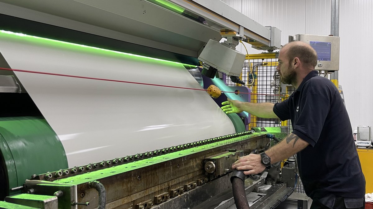 geweclimitedEN's tweet photo. Do you produce pressure-sensitive adhesives? Are your production processes beginning to become financially unmanageable? Visit the GEW website to find out how UV hot melt can help: https://t.co/If38Qrz4nk https://t.co/EW5Hz8Owz3