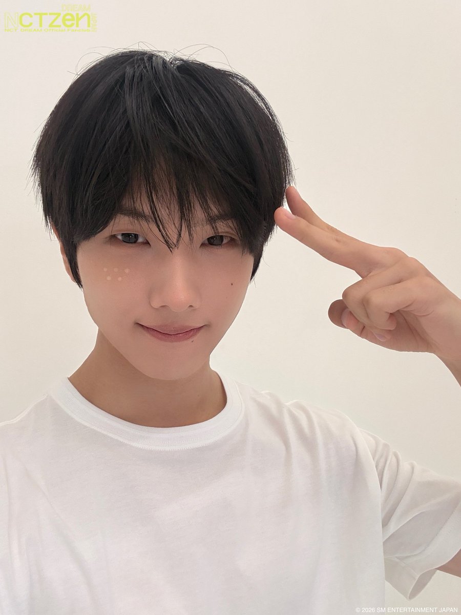 JisungGlobal's tweet photo. [📸] 260804 NCTzen DREAM-JAPAN Blog (1)
  
Jisung appeared in SPUR Digital x DIOR BEAUTY 🩵🤍✨  

JISUNG FOR DIOR CAPTURE
#JISUNGxDIORBeauty
#JISUNG #지성 #박지성 https://t.co/QctHGVtZ6r