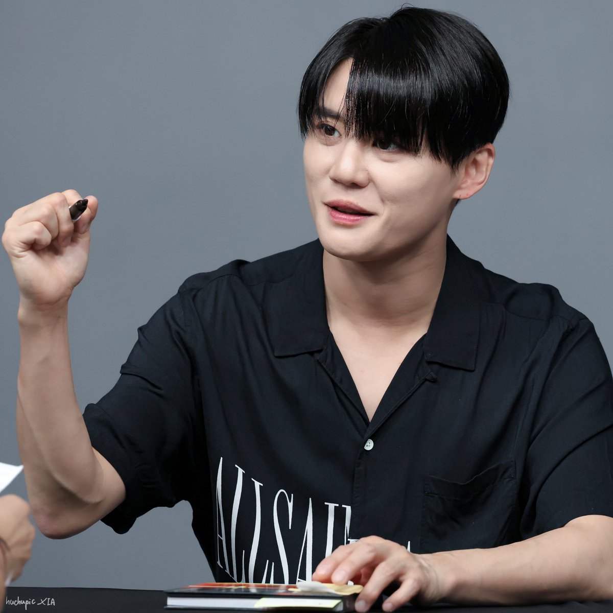 huchupic_XIA's tweet photo. 260802 사운드웨이브 대면팬싸

#김준수 #xia #金俊秀 #ジュンス https://t.co/qJBqVDOU1a