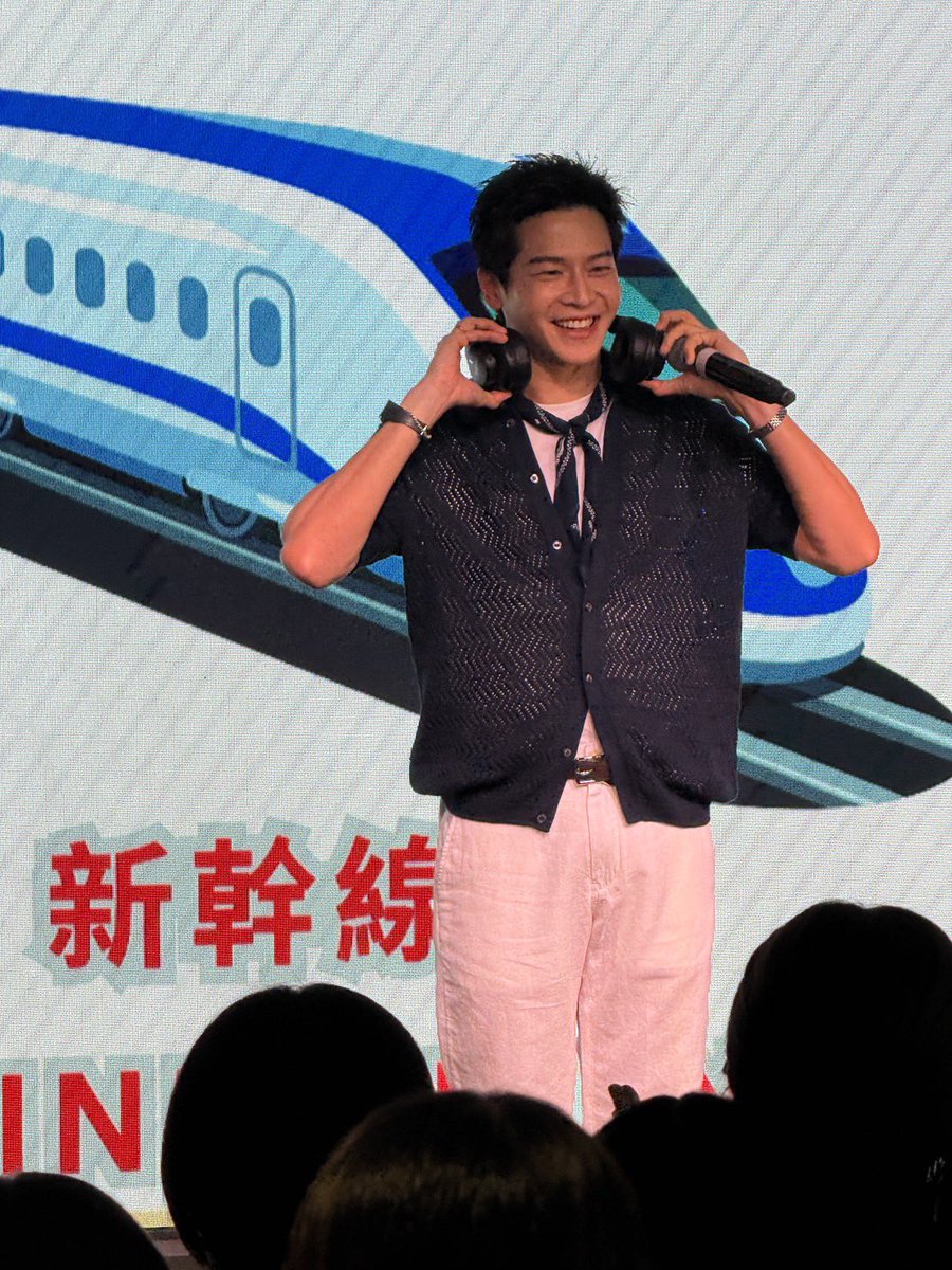 marchutavuth's tweet photo. みなさんとの出会いは、僕の宝物です。

日本のファンのみなさん、温かく迎えてくださって本当にありがとうございました。

みなさんが届けてくれた笑顔や愛情は、僕にとって本当に大きな意味があります。

今回の日本で過ごした時間は、かけがえのない特別な思い出になりました。

また日本で、みなさんに会える日を楽しみにしています。

本当にありがとうございました。🇯🇵❤️