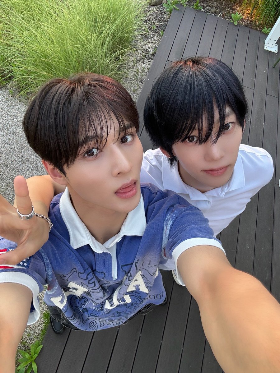 _AMPERSANDONE_'s tweet photo. This is 캠카롱~ 💙🤍

#앰퍼샌드원 #AMPERSANDONE
#마카야 #MACKIAH https://t.co/RGqFrOPaQ9