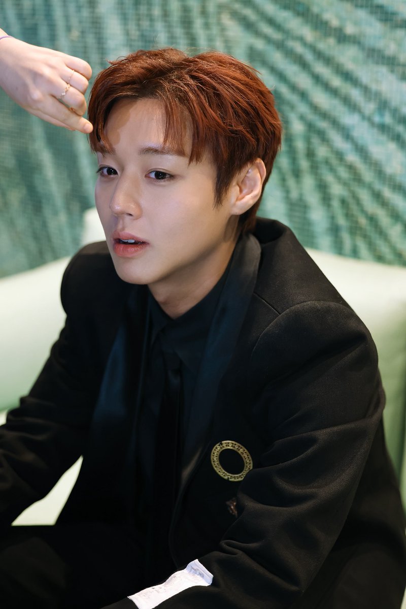YYentertain's tweet photo. 5회 청룡시리즈어워즈

#박지훈 #PARKJIHOON
#YYentertainment https://t.co/O8Q0u2ZCjM