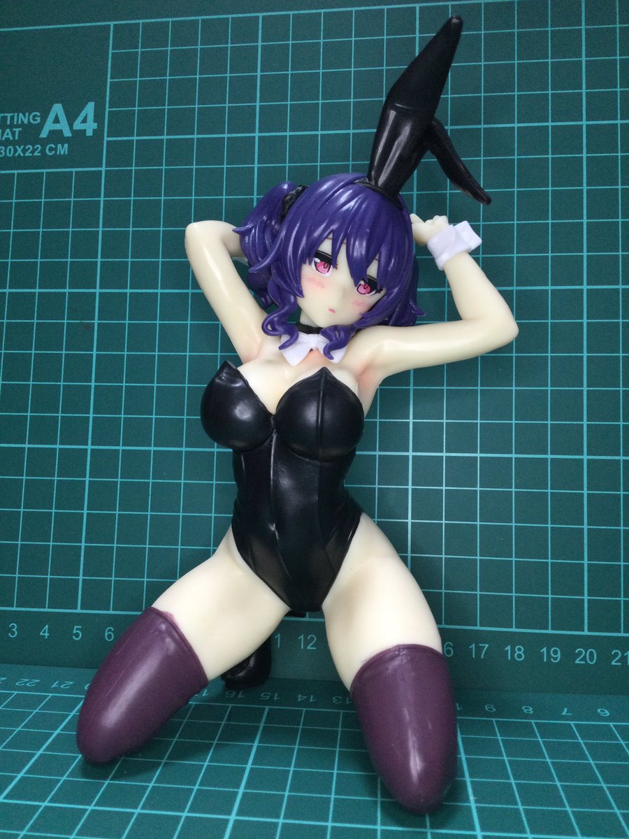 REAL_GRADE_LOVE's tweet photo. アマゾンで売ってた激安フィギュア
コレの正体は全くわからないですが
出来そのものは割といい
バリを削って艶消し吹いて、バニー部は光沢吹く、お化粧する
で見れる様になりそうね。 https://t.co/Y8eyWYJX8J