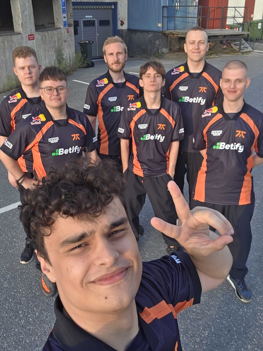 FNATICCS2's tweet photo. good morning from Sweden 👋🇸🇪 https://t.co/r8j5aX6702