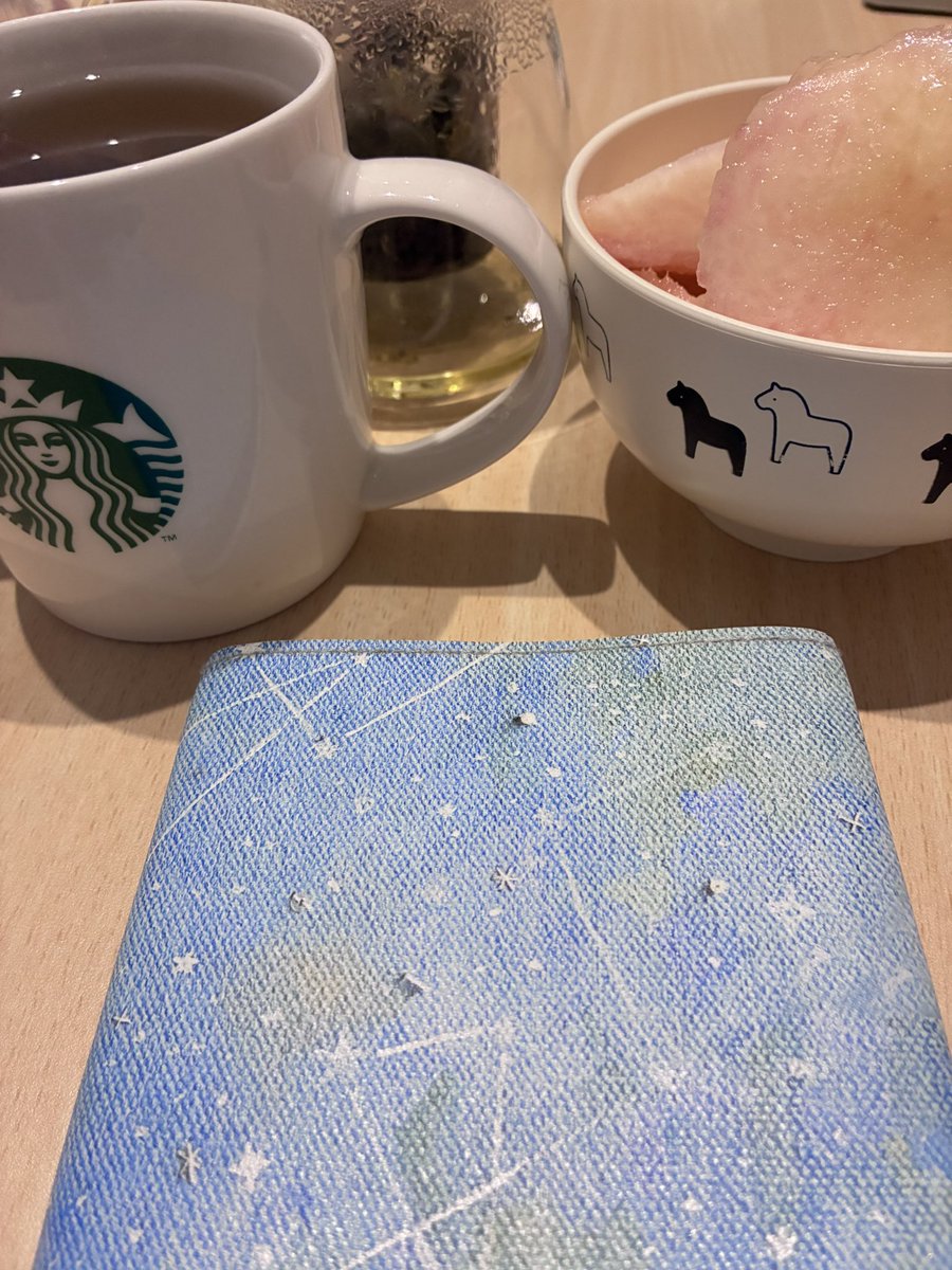 hkr_0619's tweet photo. 読書✖️紅茶✖️桃は幸せすぎる📚☕️🍑 https://t.co/N9OErTQCc8