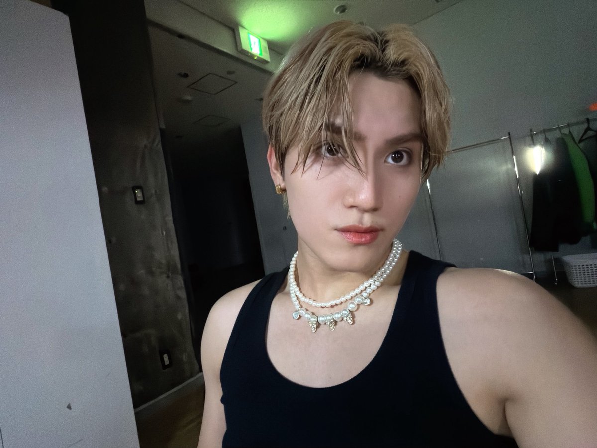 tjbb_'s tweet photo. こんばんは！

絶賛初のホールツアー"JET BANGIN'"回らせていただいております!!!

毎回毎回お越しくださるTEAM JETZの皆さんの歓声やパワーが伝わってきて、とても幸せすぎます✨

あっという間にファイナルかと思うと、寂しいです、、🥺

9/11のファイナル公演に向けてまだまだ進化し、全力で駆け抜けていきますよ😉

ぜひ生でパフォーマンス観に来てください😳

待ってますね🫶🏻

https://t.co/RlMiN3y7Ae

AOI🌏

#AOI @AOI_tjbb_SR 
#TJBB #THEJETBOYBANGERZ