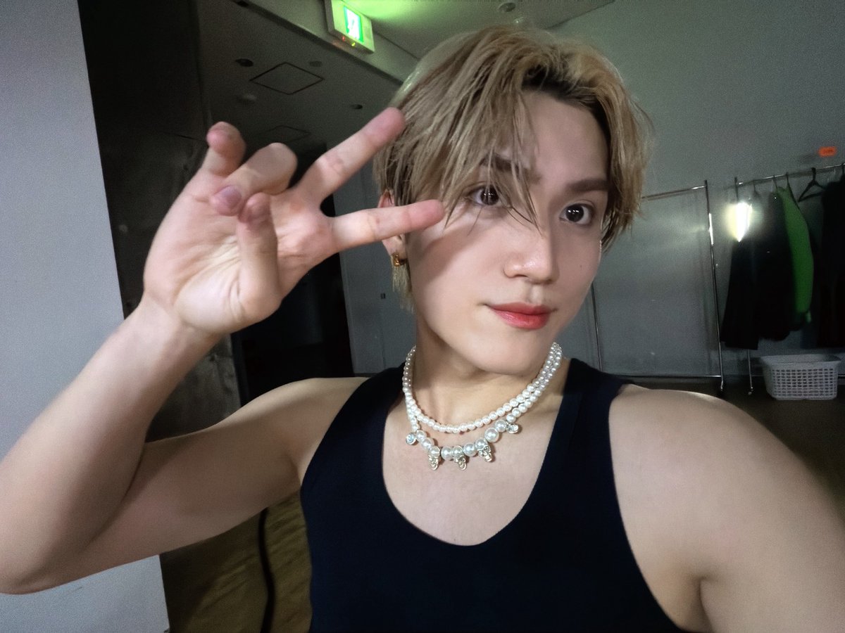 tjbb_'s tweet photo. こんばんは！

絶賛初のホールツアー"JET BANGIN'"回らせていただいております!!!

毎回毎回お越しくださるTEAM JETZの皆さんの歓声やパワーが伝わってきて、とても幸せすぎます✨

あっという間にファイナルかと思うと、寂しいです、、🥺

9/11のファイナル公演に向けてまだまだ進化し、全力で駆け抜けていきますよ😉

ぜひ生でパフォーマンス観に来てください😳

待ってますね🫶🏻

https://t.co/RlMiN3y7Ae

AOI🌏

#AOI @AOI_tjbb_SR 
#TJBB #THEJETBOYBANGERZ