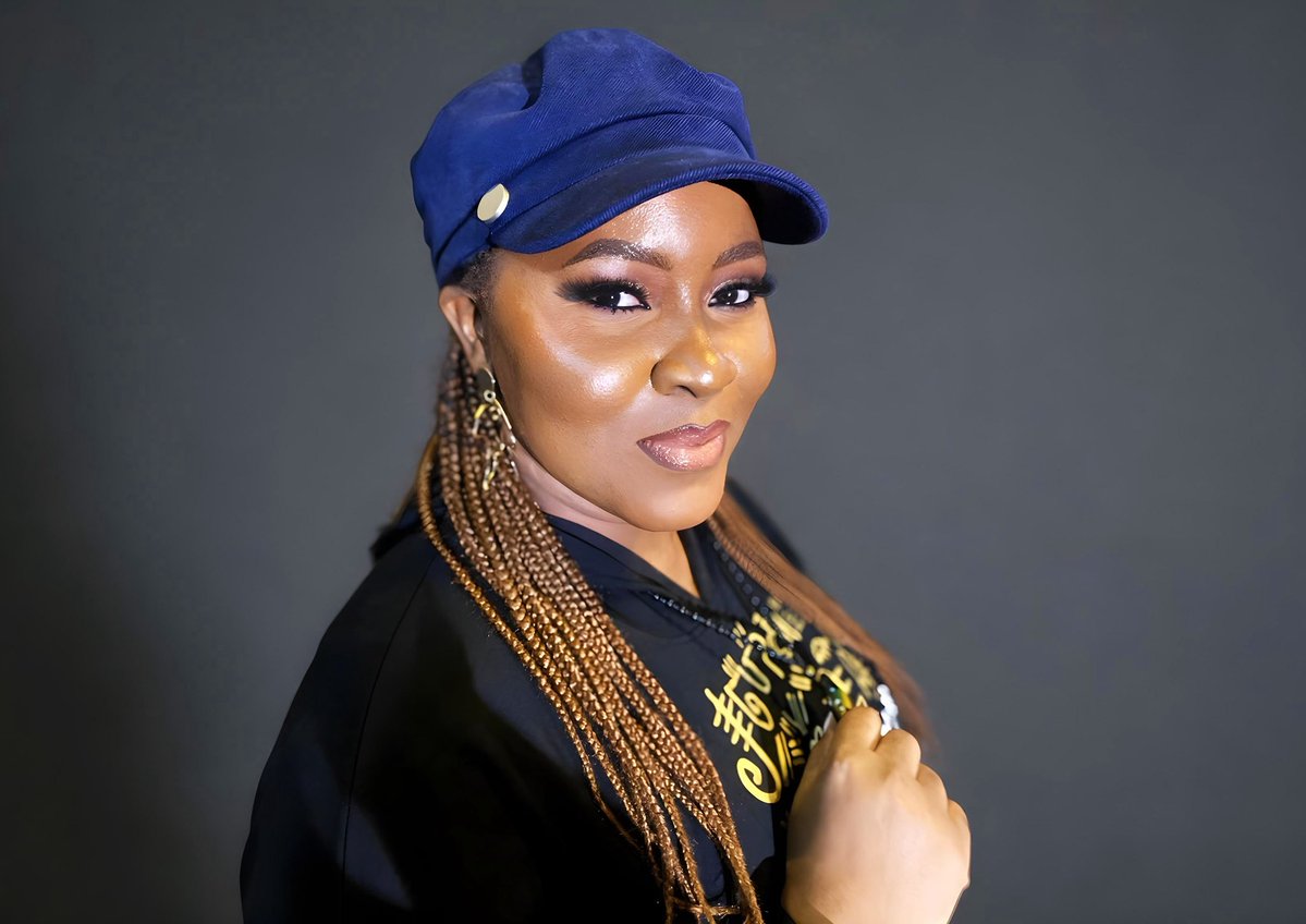 Luckyflows001's tweet photo. @sheismarge_  has really proven herself to be talented I no go lie ! This her album #MargeSALT is really a jam you shouldn’t sleep on !! https://t.co/NWbeDfuTju