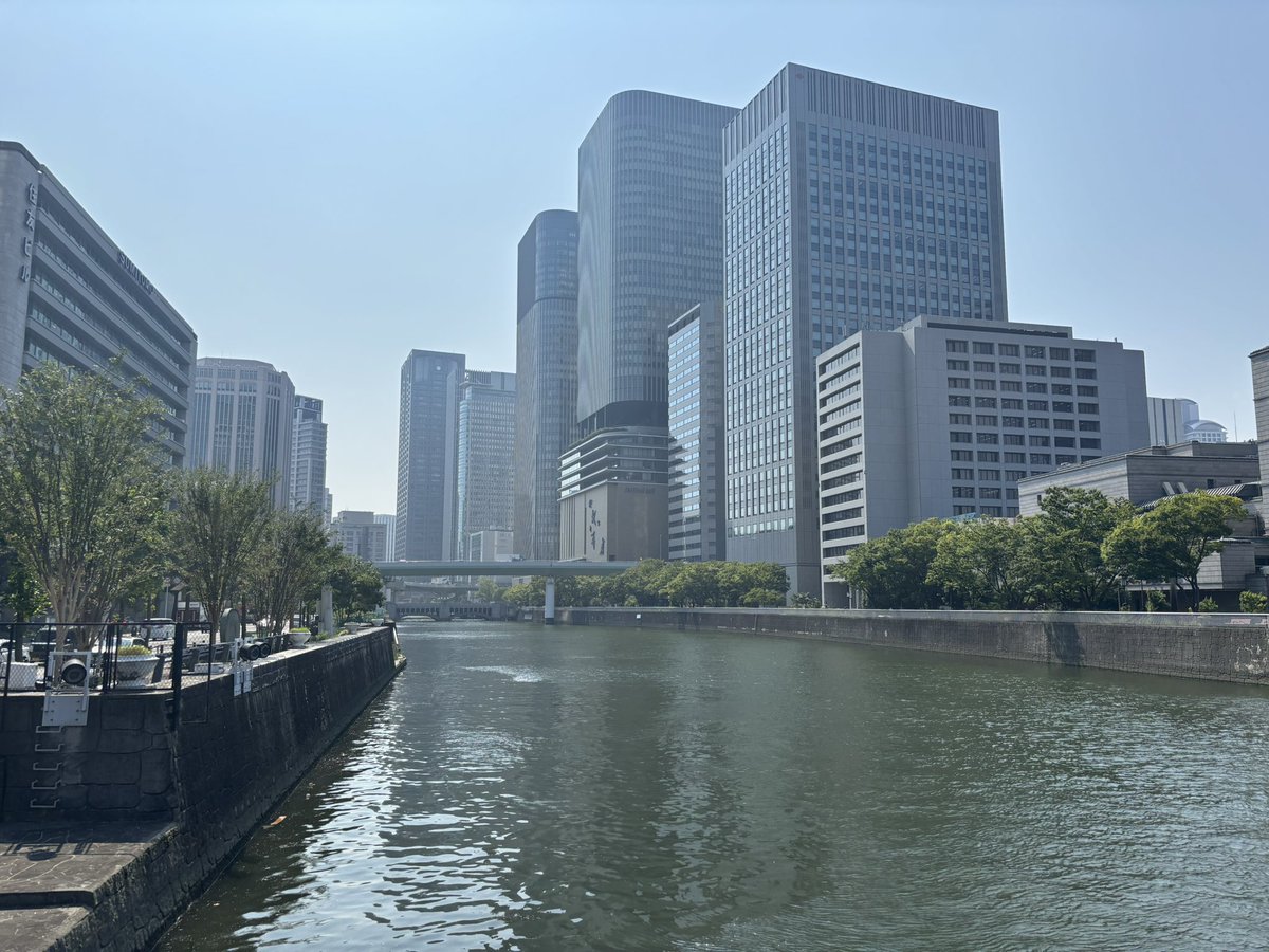 mansion__cat's tweet photo. "中之島の水辺の景観や御堂筋の並木道、洗練された梅田周辺"

分かります。大阪は、美しい https://t.co/QBocdIF5Pq