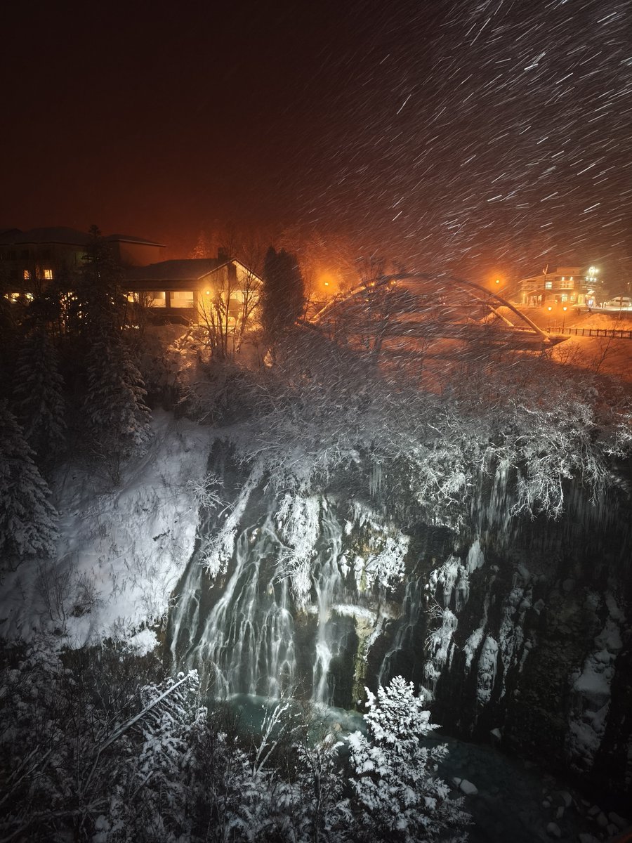 wannyanbow's tweet photo. 昨年12月に訪れた #北海道 美瑛町の #青い池。
#雪景色 も美しいけど、雪のない時期にもまた行きたい!
#BluePond in #Biei , #Hokkaido (from last Dec).
The snowy view is amazing, but I'd love to see it in other seasons too! https://t.co/xbGVGJWGAL