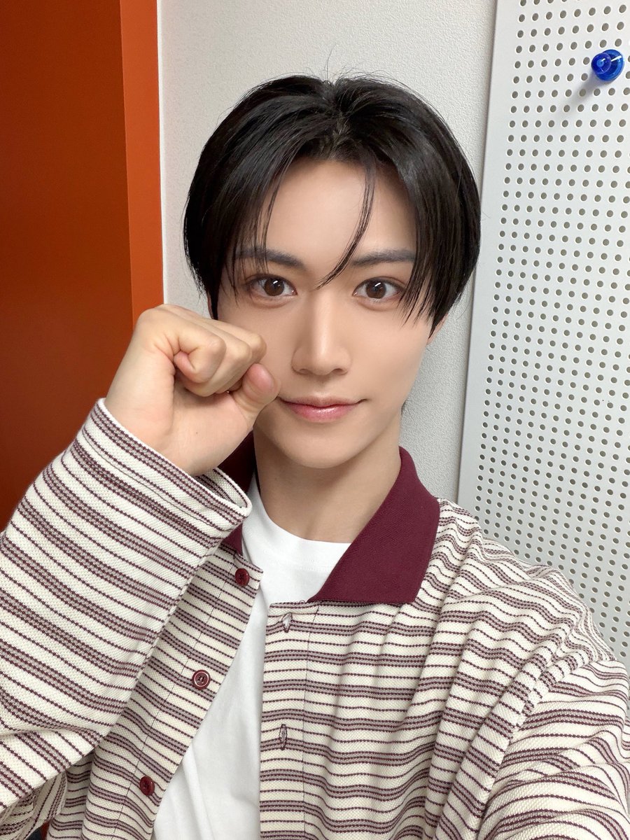 LUN8_Fr's tweet photo. [📸] 04.08.26

Arirang Radio #THEARCHIVE

✨ N’oubliez pas de réagir à la publication d’origine ✨

#루네이트 #LUN8
#이안 #Ian #SNEAKERS
#Off_the_Grid #LUN8_OfftheGrid https://t.co/7Z037s8gdw