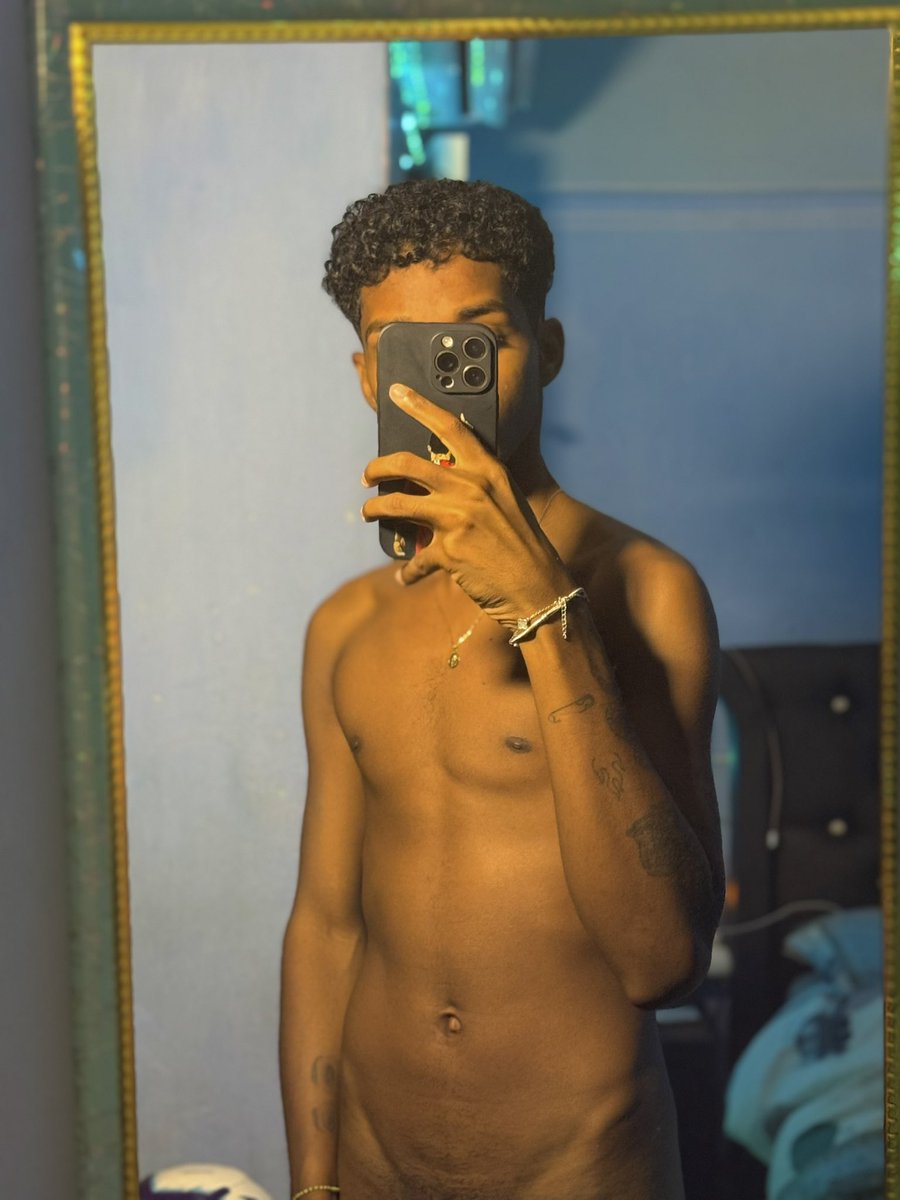 tu_papi_vv's tweet photo. Ya viste mi canal de telegram?🌝
 https://t.co/9dMNGKbz70
Escríbeme 😘 https://t.co/GgxHd3dq7M