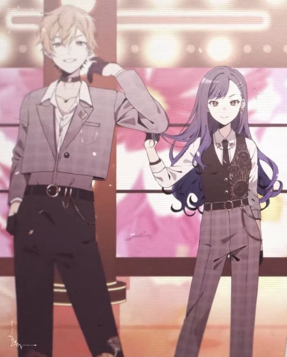 loumissus's tweet photo. did they like. swap pants or something. https://t.co/QbfldW8niM